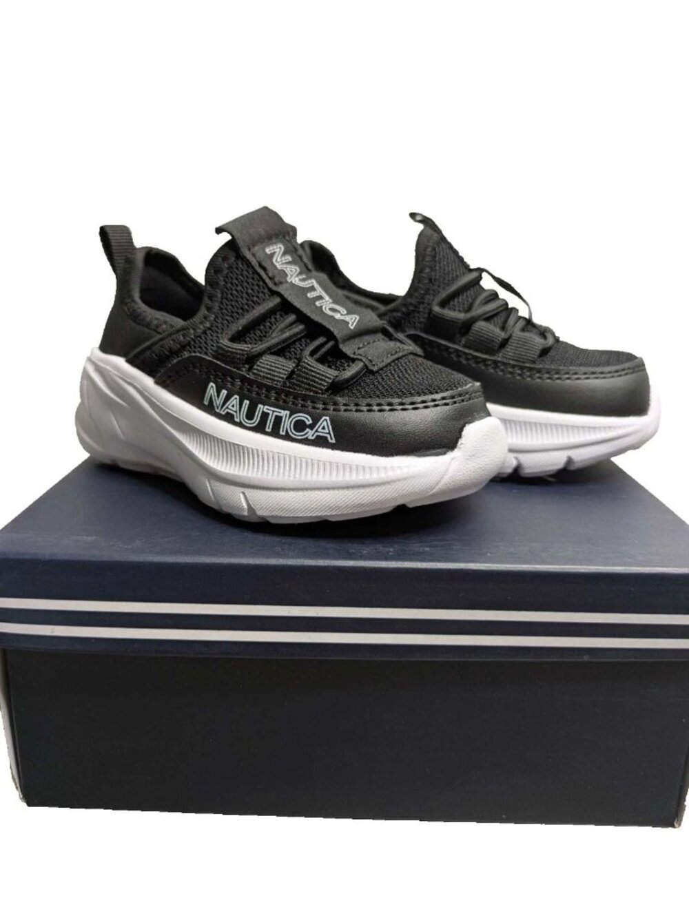 Nautica Nolan Unisex Kids Sneakers Size 5 M Black/White Slip On Mesh Low Top